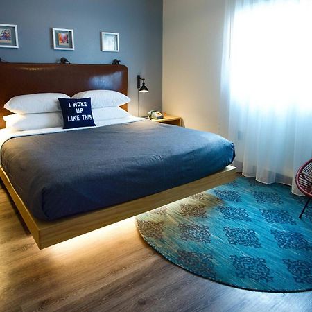 Отель Moxy New Orleans Downtown/French Quarter Area Экстерьер фото