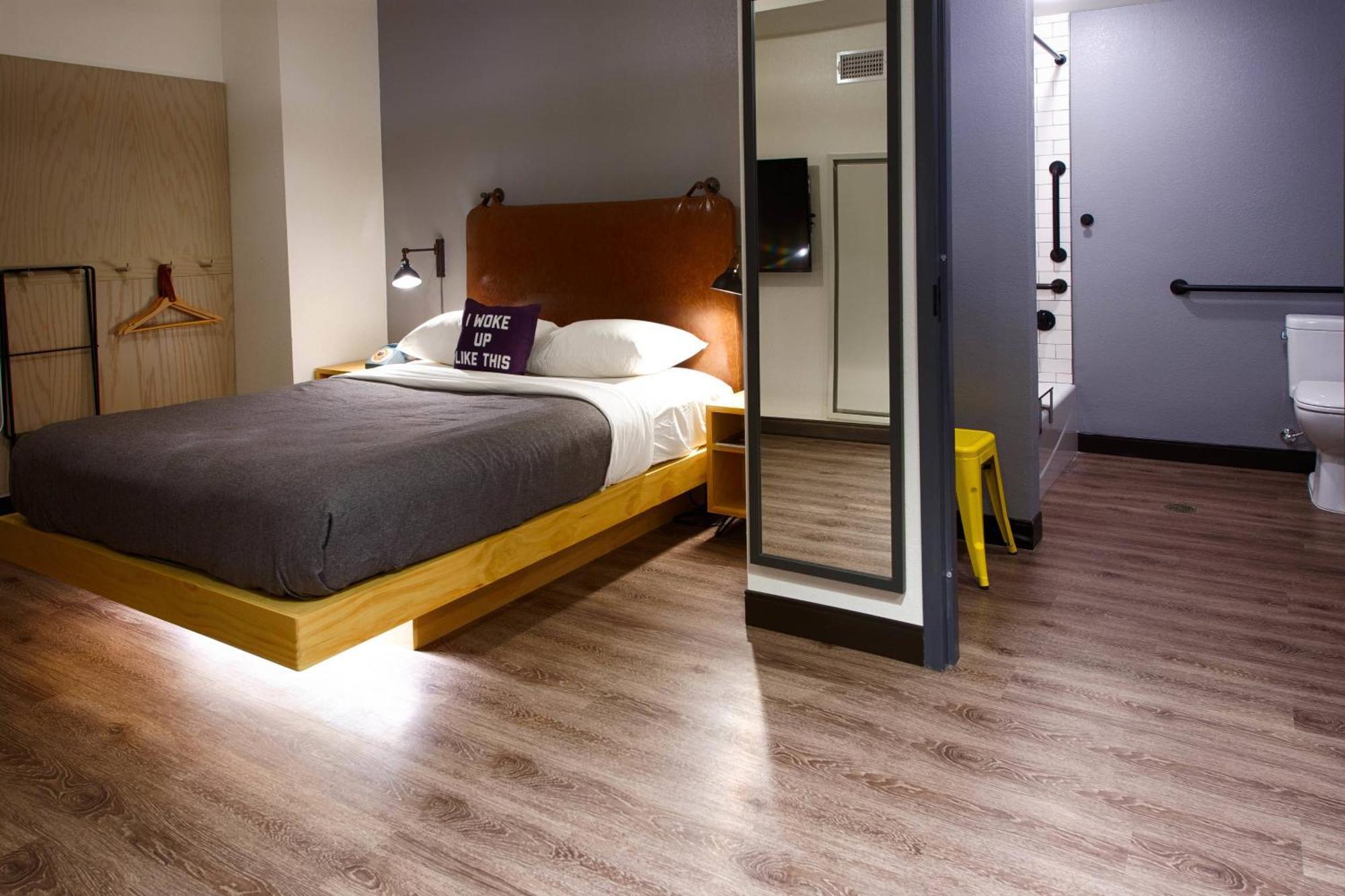 Отель Moxy New Orleans Downtown/French Quarter Area Экстерьер фото