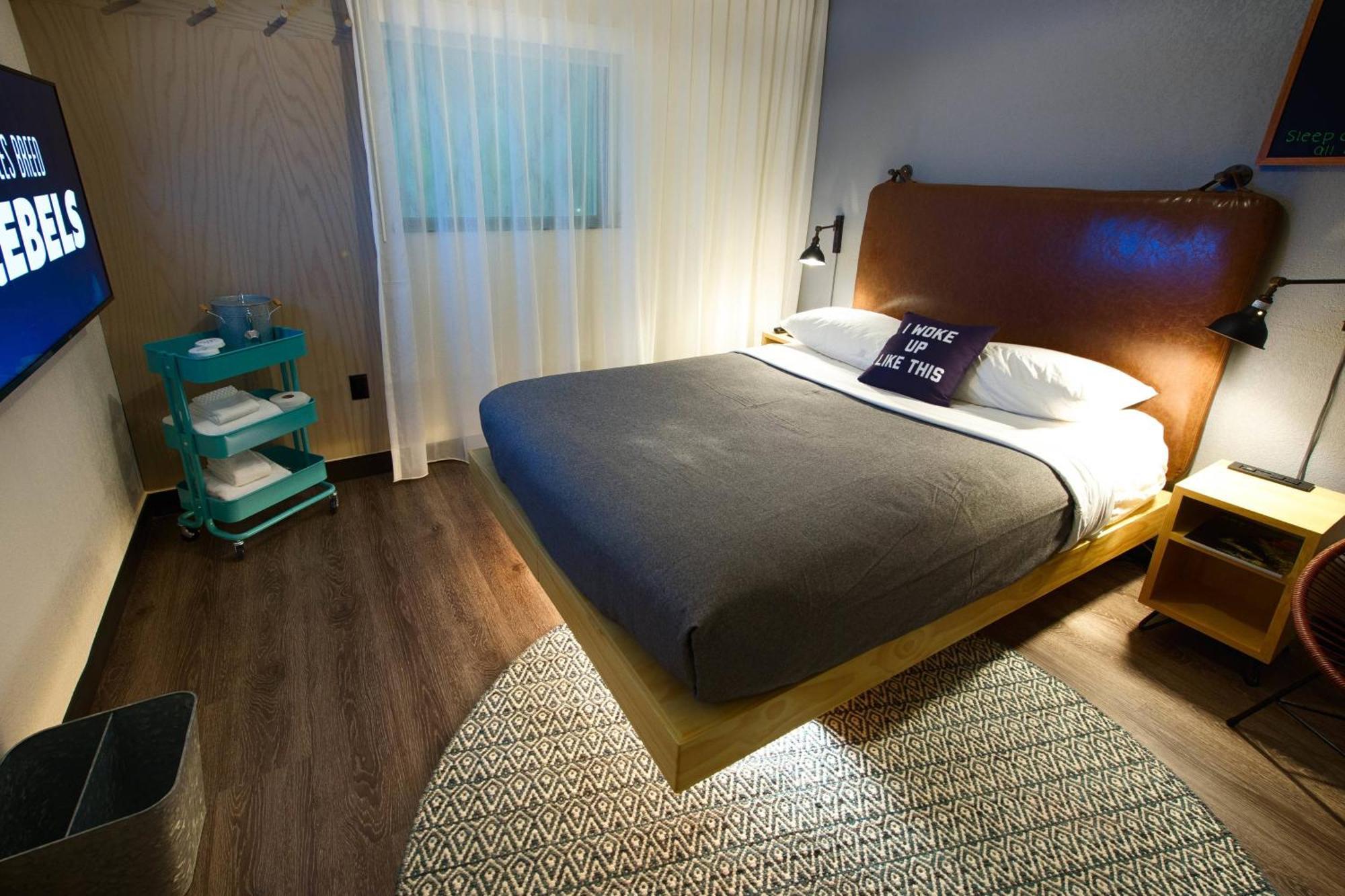 Отель Moxy New Orleans Downtown/French Quarter Area Экстерьер фото