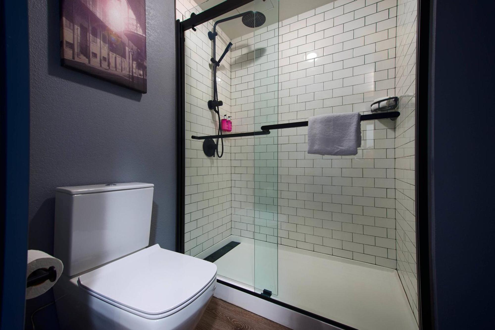 Отель Moxy New Orleans Downtown/French Quarter Area Экстерьер фото